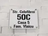 Plăcuţă 3D cu număr și/sau adresă casă, din plexi alb și negru, cu text personalizat