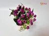 Decoraţiune cu floricele artificiale mov în vas ceramic vintage