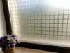 Folie geam autoadezivă, Folina Office, sablare cu pătrate gri, 90 cm lățime