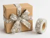 Panglică textilă decorativă, gri cu model floral alb, rolă de 20 metri lungime