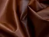 Piele ecologică autoadezivă culoare maro, aspect natural, moale și flexibilă, grosime 0,8 mm, lățime 137 cm