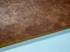 Piele ecologică autoadezivă culoare maro, aspect natural, moale și flexibilă, grosime 0,8 mm, lățime 139 cm