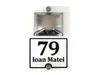 Plăcuță adresă personalizată cu lampă LED, 2 distanțiere incluse – 15x23 cm