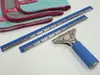 Set 3 lavete microfibră şi racletă pentru curăţarea geamurilor