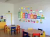 Sticker educativ cu tabla înmulțirii și personaje colorate, decorațiune pentru școli și grădinițe, 100x210 cm, racletă de aplicare inclusă