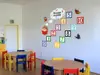 Sticker educativ Invățăm să numărăm, numere în pătrate, decorațiune pentru școli și grădinițe, planșă de100x65 cm, racletă inclusă