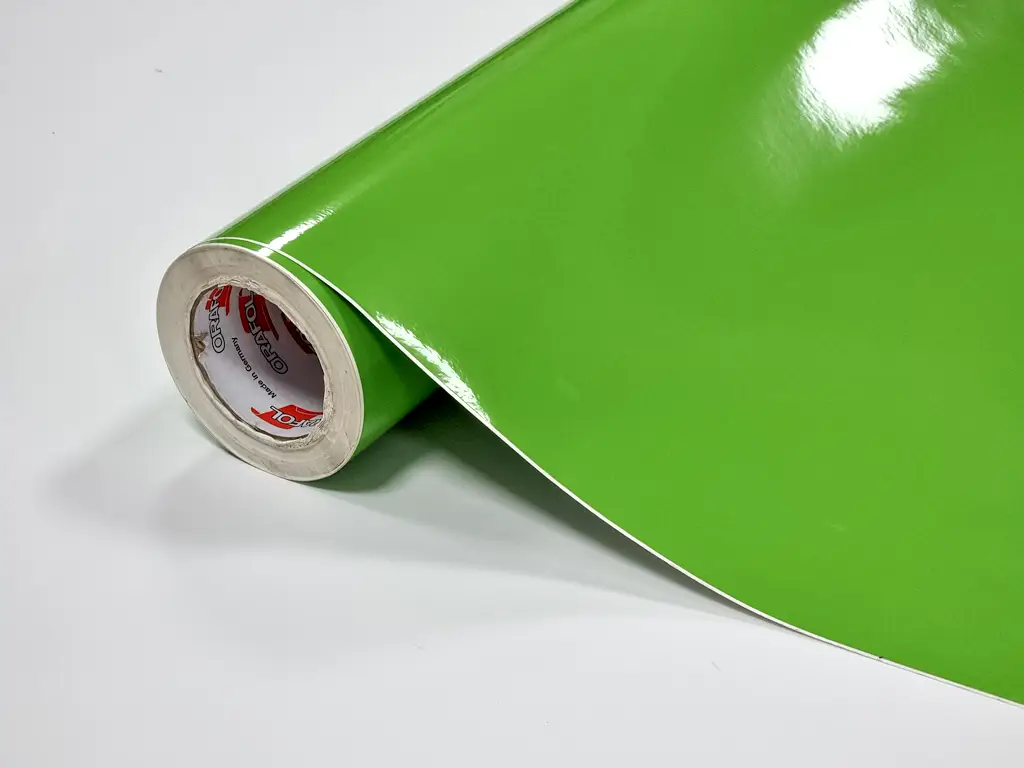Autocolant verde măr lucios Oracal 641G Economy Cal, 641G063, 100 cm lățime