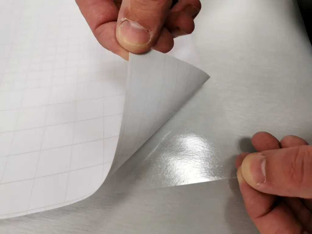 Folie protecţie transparentă lucioasă, cu adeziv, grosime de 0,1 mm, 120 cm lăţime
