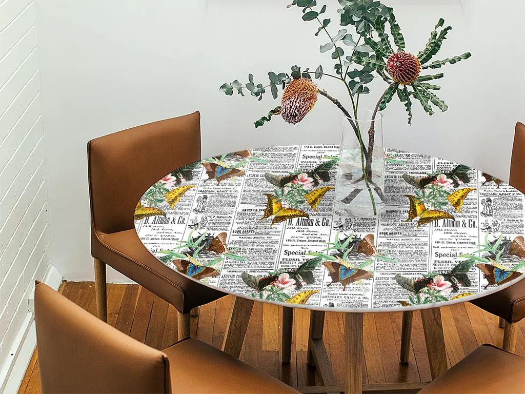 Autocolant blat masă, model ziar cu fluturi galbeni, 100 x 100 cm, racletă inclusă