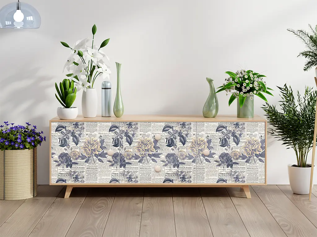 Autocolant mobilă decorativ, model ziar cu flori retro, 100 cm lățime