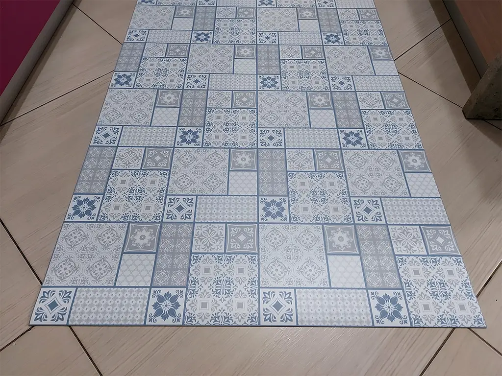 Covor din vinil Belinda, linoleum antiderapant cu model gri. rolă de 80x290 cm