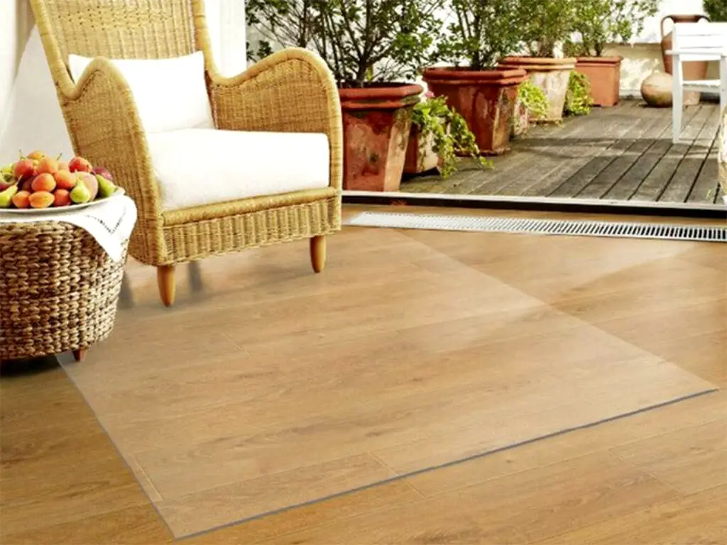 Folie protecţie din PVC 1 mm transparent, fără adeziv, cu o tentă ușor albăstruie, 137 cm lăţime
