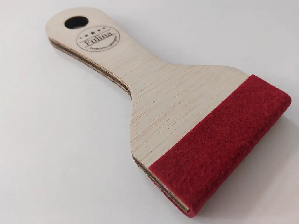 Racletă profesională din lemn cu mâner, cap din pâslă și gaură pentru agățat, 7x14 cm  