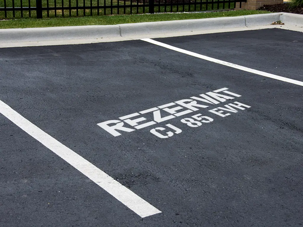 Șablon semnalizare Rezervat, cu număr personalizat, dimensiune 42x100 cm