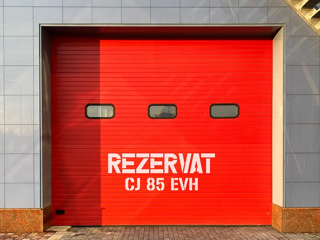 Șablon semnalizare Rezervat, cu număr personalizat, dimensiune 42x100 cm