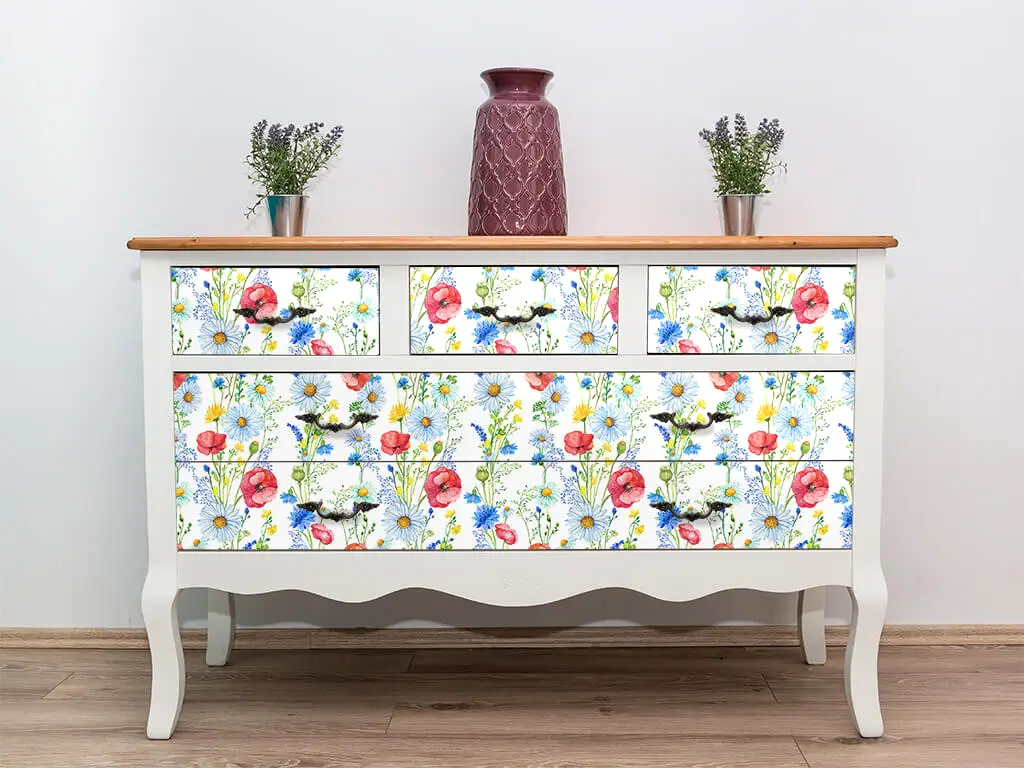 Autocolant mobilă decorativ, Folina, alb cu model floral, 100 cm lăţime, laminare mată