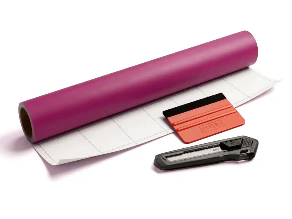Set autocolant mobilă magenta mat 126 cm x 5 m cu racletă cu pâslă și cutter