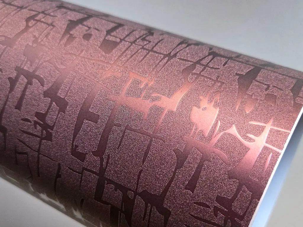 Autocolant violet prăfuit, efect metalic 3D texturat, Mayan Chameleon - 75x250 cm