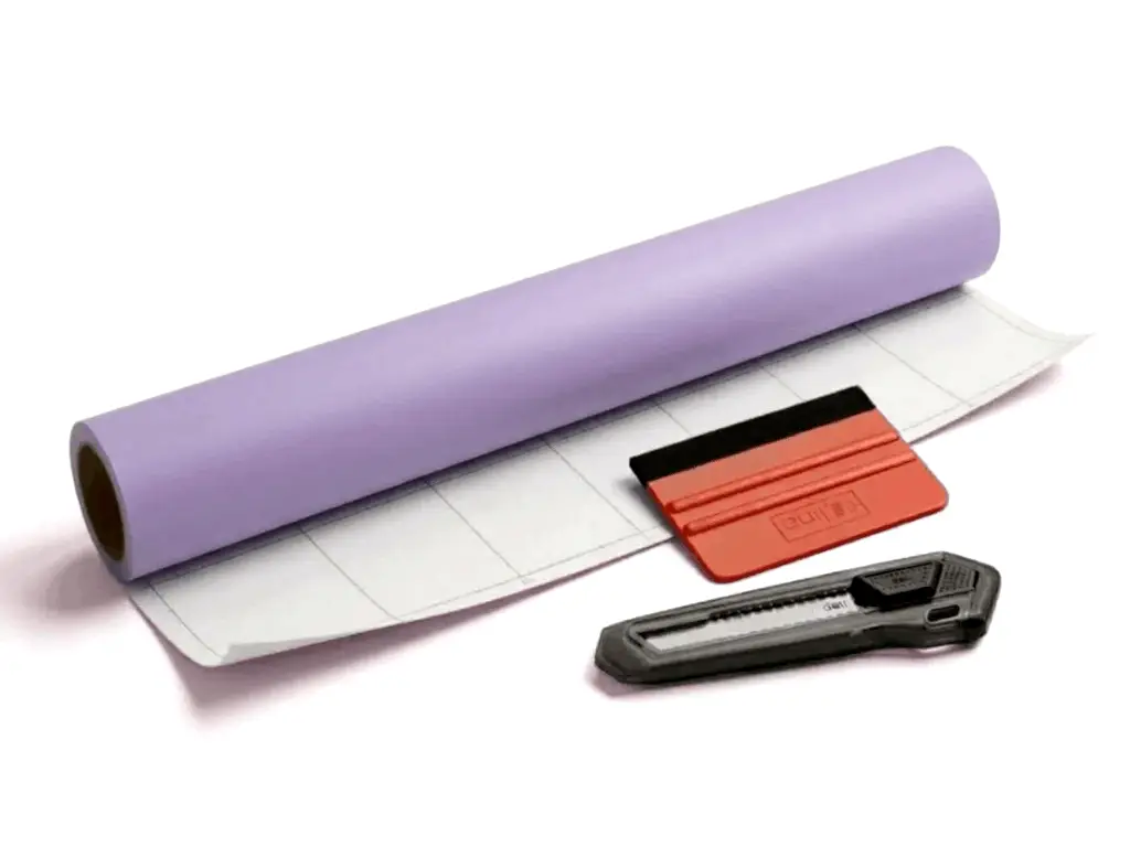 Set autocolant mobilă mov lavandă mat 126 x 500 cm cu racletă cu pâslă și cutter