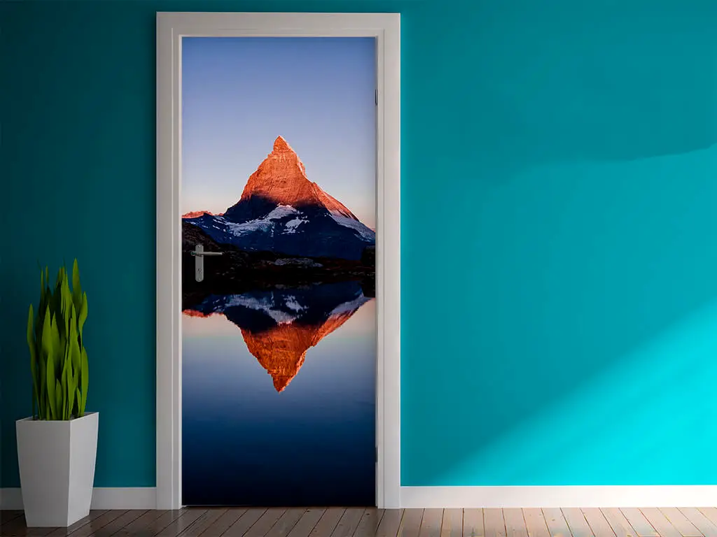 Autocolant uşă Peisaj munte 6, Folina, model multicolor, dimensiune autocolant 92x205 cm