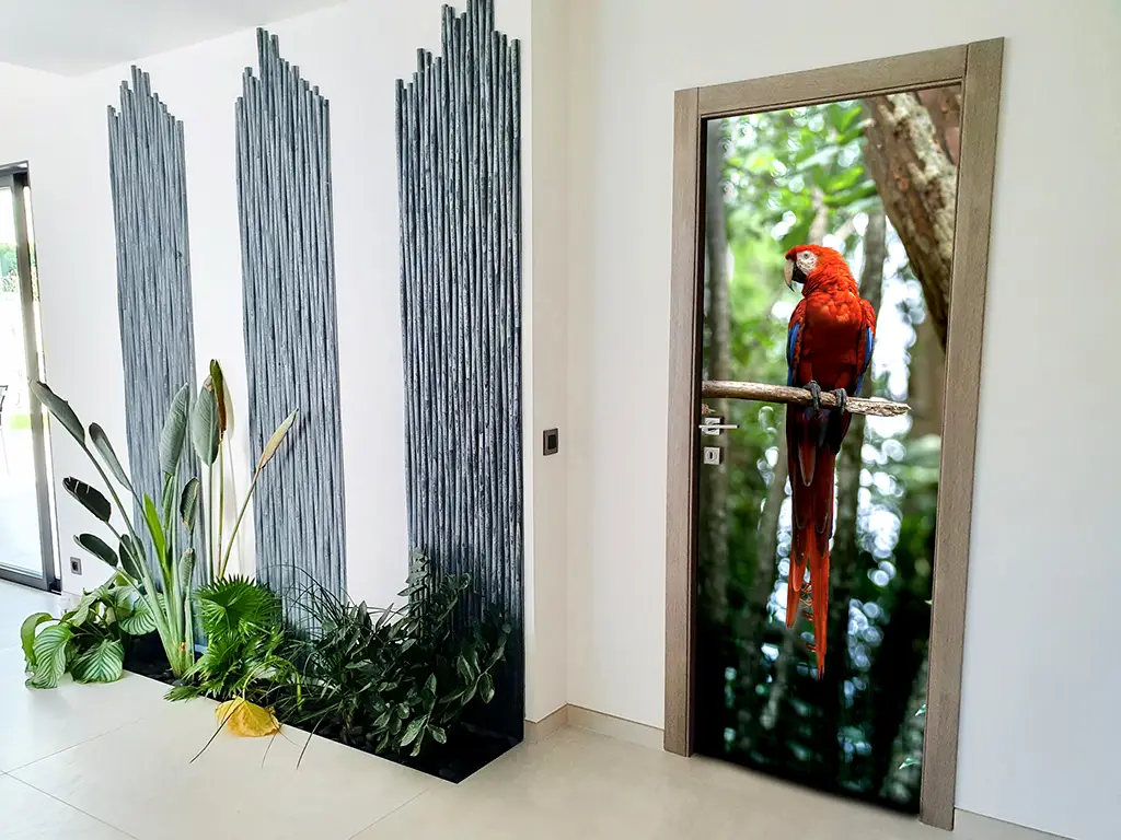 Autocolant uşă Papagal, Folina, model multicolor, dimensiune autocolant 92x205 cm