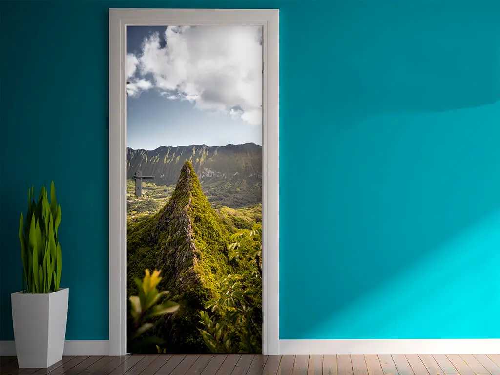 Autocolant uşă Peisaj de munte 2, Folina, model multicolor, dimensiune autocolant 92x205 cm