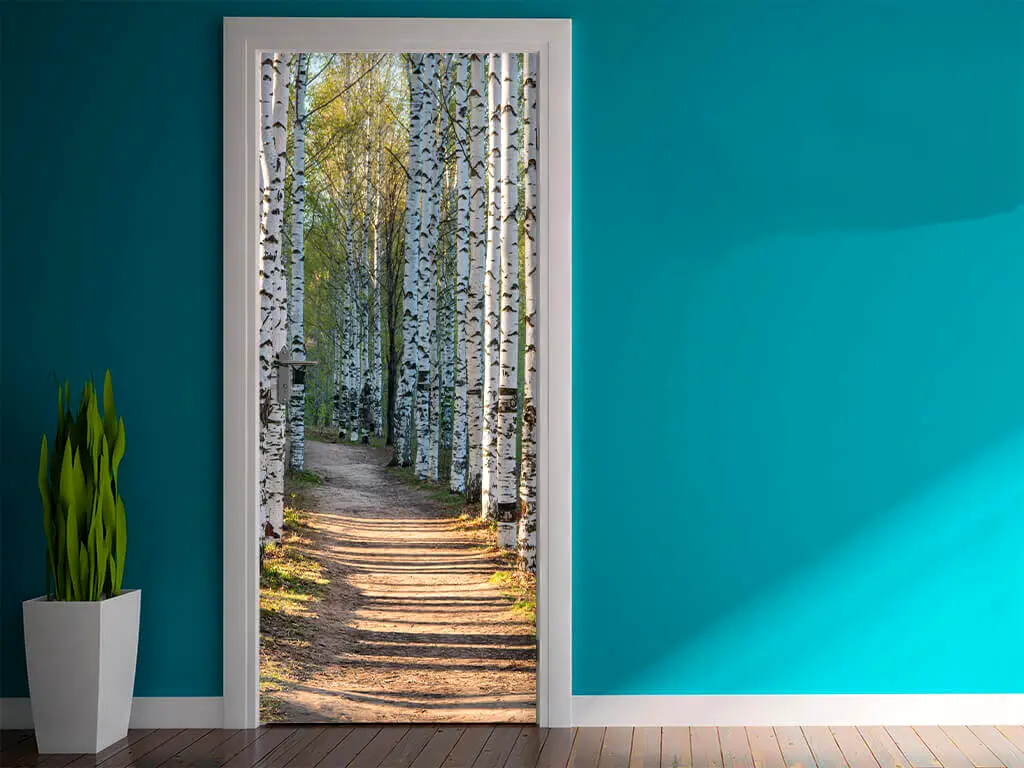 Autocolant uşă Potecă prin pădure, Folina, model cu peisaj, dimensiune autocolant 92x205 cm