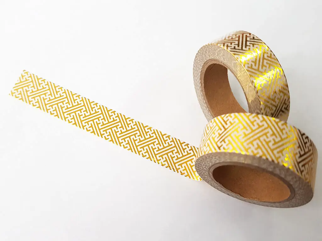 Bandă adezivă Washi Tape Aurie Mossa, Folina, imprimeu geometric auriu, rolă de 15 mmx10 m