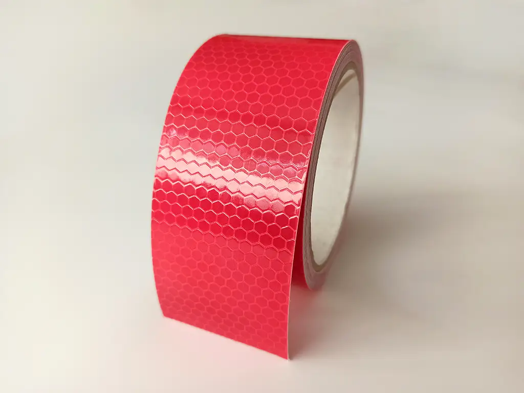 Bandă reflectorizantă autoadezivă de marcaj contur de culoare roșie pentru siguranța rutieră, rolă 5 cm x 5 m