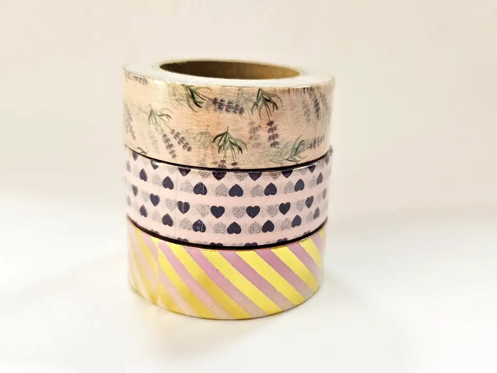 Set 3 role washi tape, benzi decorative adezive, cu levantica, inimioare si dungi