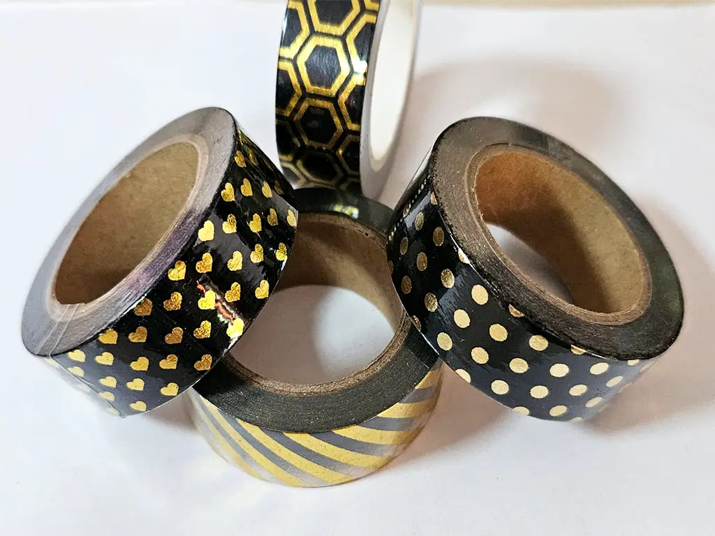 Set 4 role washi tape, benzi adezive decorative, negre cu model auriu