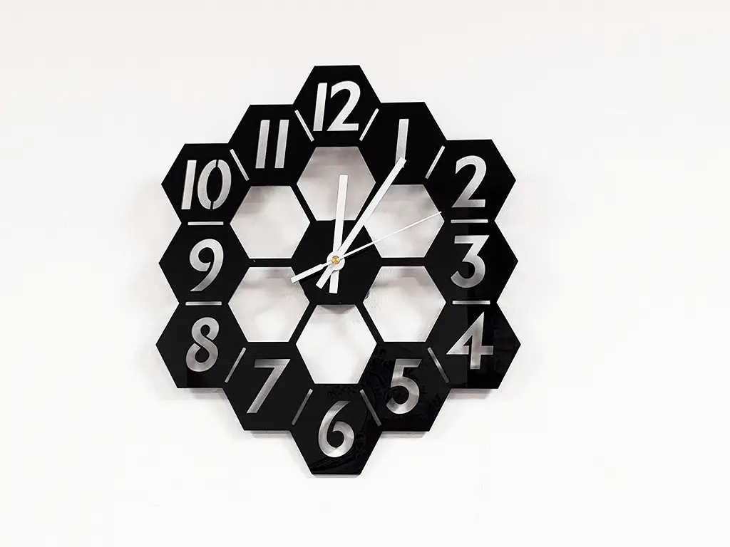 Ceas de perete Comby, Folina, din plexiglass negru lucios, 30 cm diametru