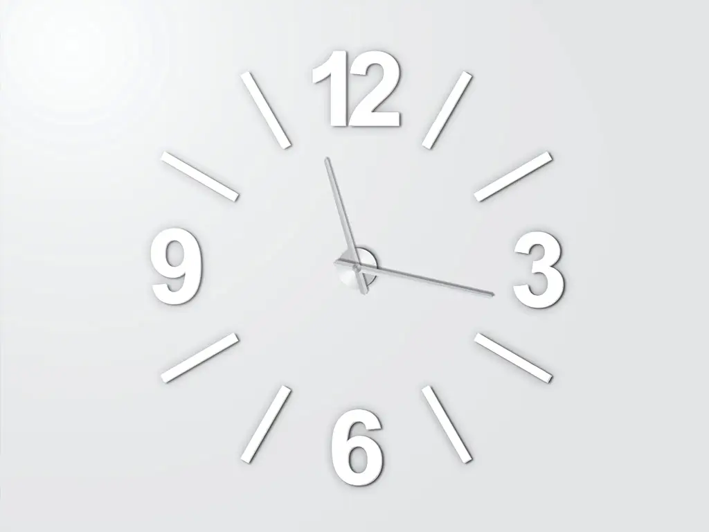 Ceas perete Orlando, Folina, decorațiune de culoare albă, ceas de mari dimensiuni