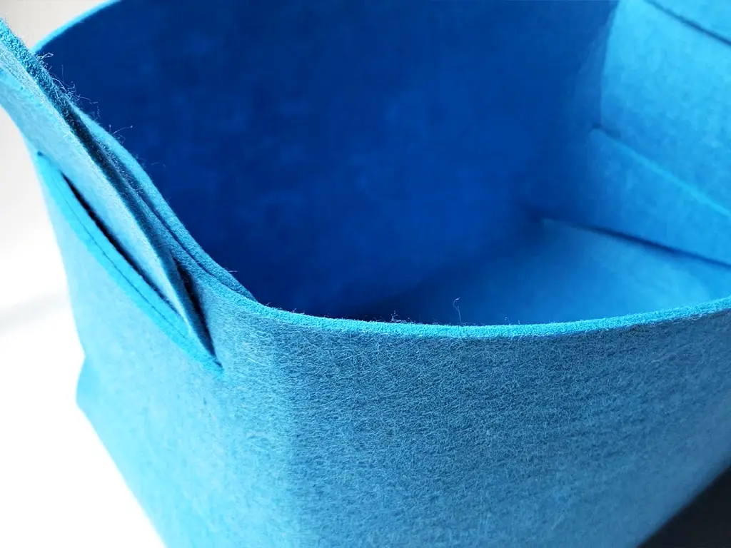 Coș depozitare și organizare din pâslă bleu, Folina, cu mânere, 38 x 23 x 24 cm