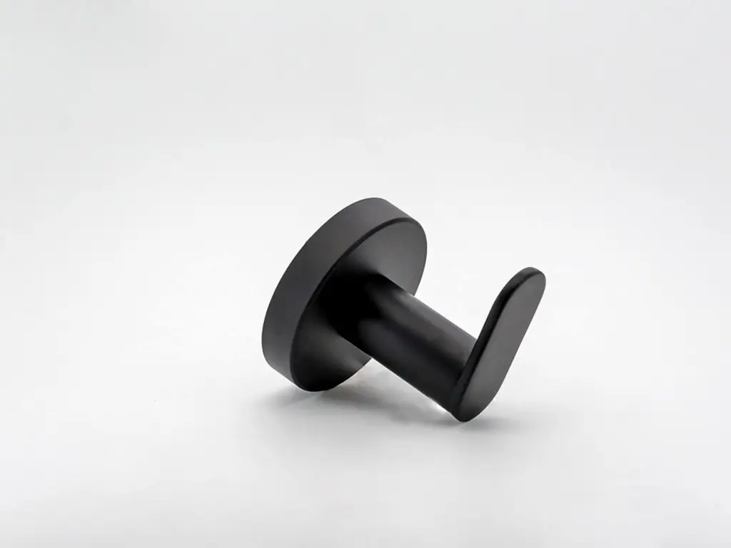 Cuier rotund, negru, suport de perete pentru halate sau prosoape, model 2807