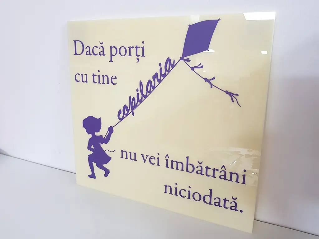 Tablou mesaj Copilărie, Folina, decorațiune cu text, dimensiune tablou 30x34 cm