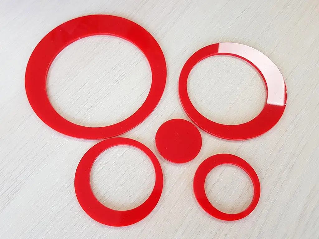 Set 7 stickere cercuri roşii, decoraţiune perete din plexiglass roşu lucios