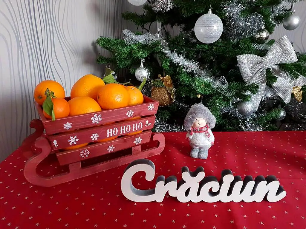 Cutie din lemn decorativă Sania lui Moş Crăciun