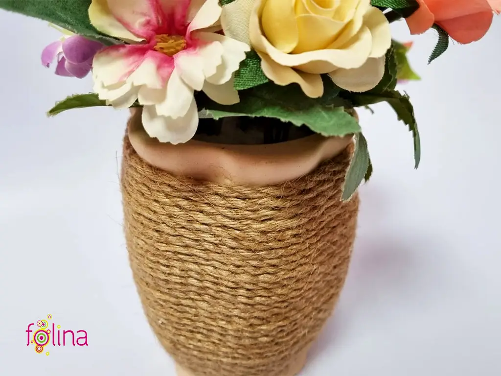 Ghiveci din ceramică cu flori artificiale multicolore, 20 cm