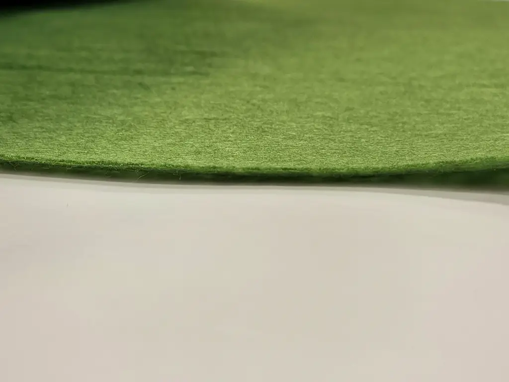 Fetru la metru, pâslă verde kaki cu grosime de 1 mm, cu lățimea de 100cm