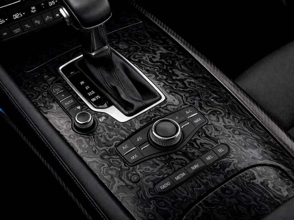 Folie auto neagră texturată, Forged Carbon Fiber model fluid embosat – pentru tuning auto/moto – rolă 75×200 cm