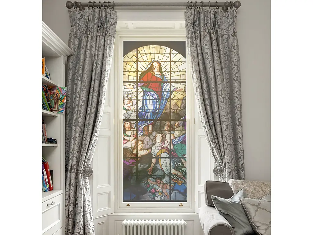 Folie de geam autoadezivă, model vitraliu religios, scena Adormirii Maicii Domnului, 100x170 cm 