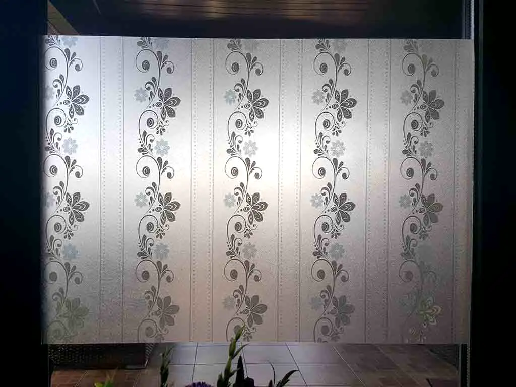 Folie geam autoadezivă Gloria, Folina, imprimeu floral, multicolor, lățime 90 cm
