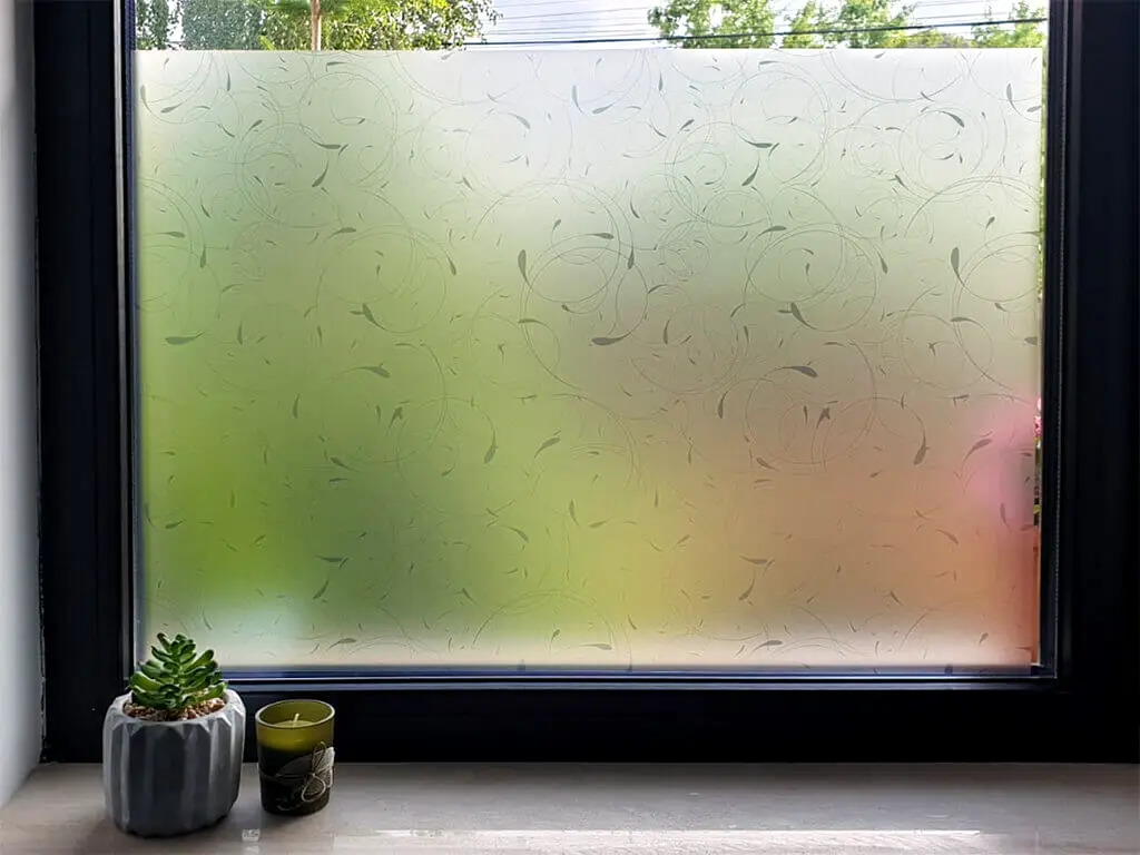 Folie geam autoadezivă Kimberlin, Folina, sablare cu model abstract gri, 100 cm lăţime
