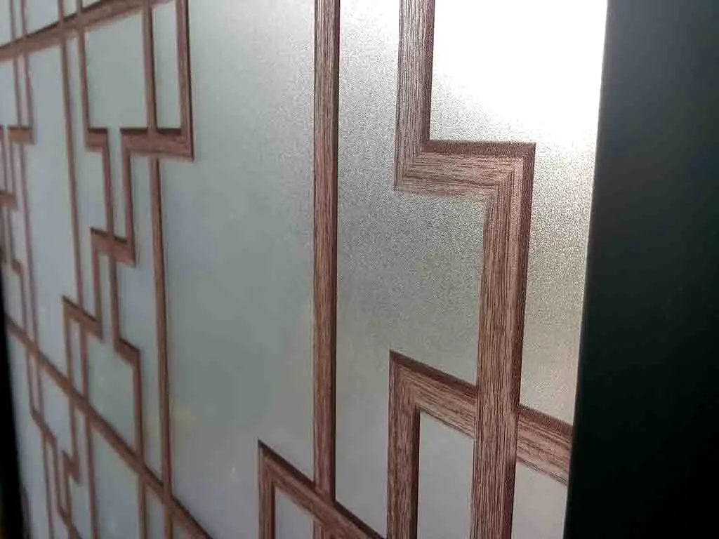 Folie geam autoadezivă Wood, Folina, imprimeu geometric, maro, rola de 90x400 cm