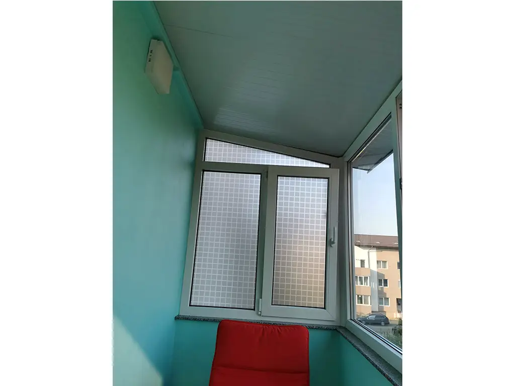 Folie geam autoadezivă, Folina Office, sablare cu pătrate gri, 90 cm lățime