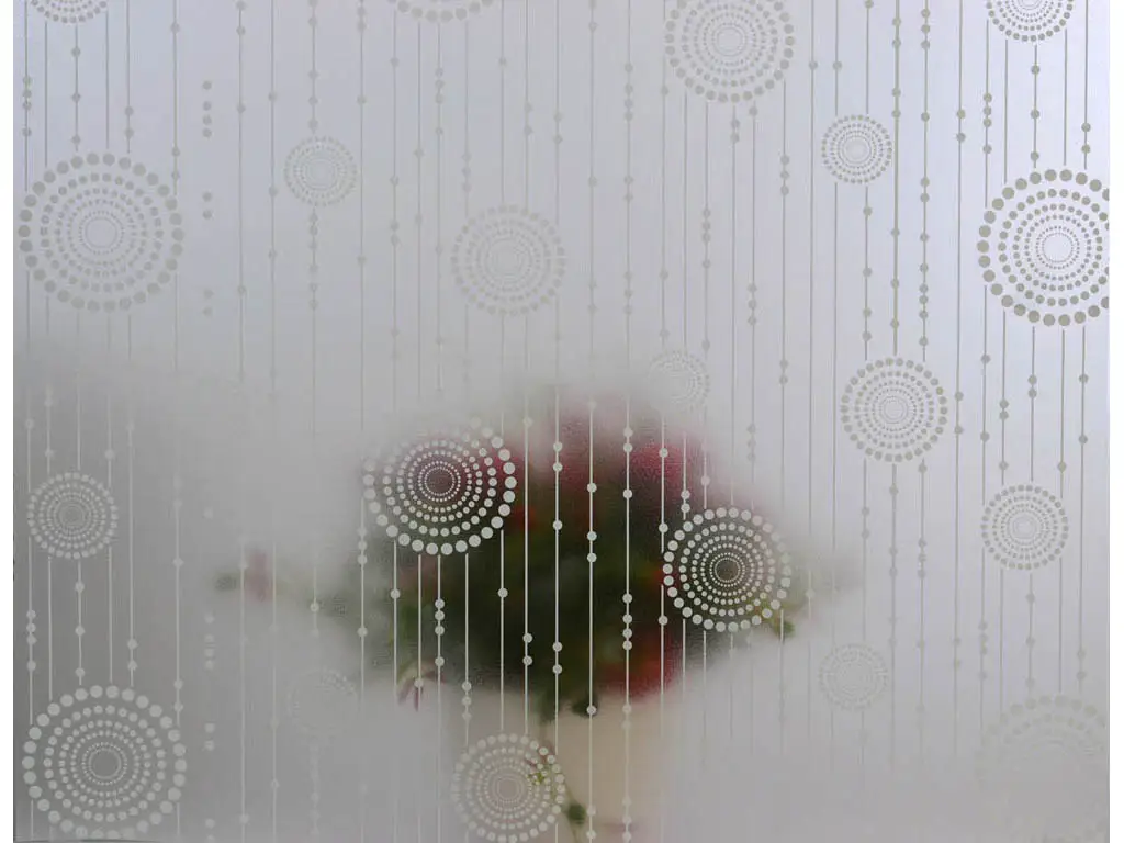 Folie geam autoadezivă Folina Strings, sablare cu model geometric alb, rolă de 90x300 cm, racletă pentru aplicare inclusă