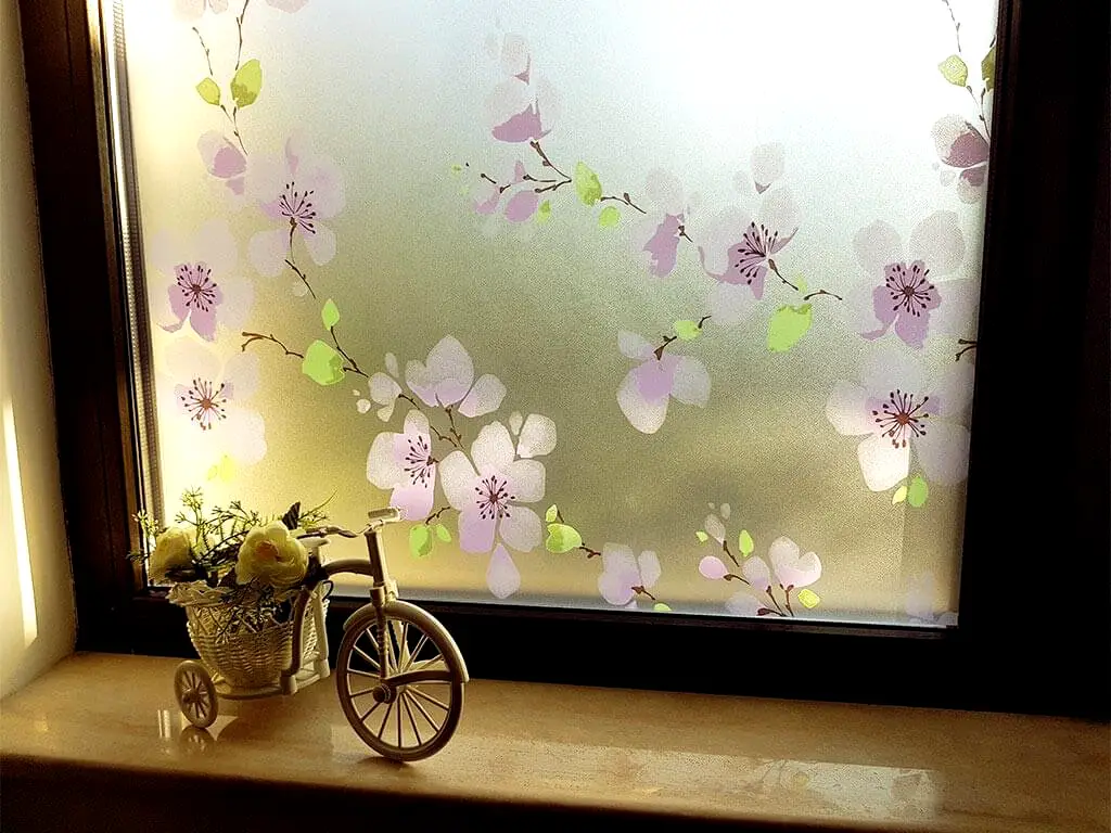 Folie geam autoadezivă flori Lila, Folina, imprimeu floral, mov, lățime 90 cm