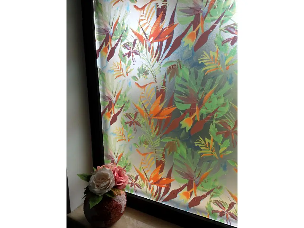 Folie autoadezivă decorativă pentru geam, sablare cu model tropical floral – 90 cm lățime, la metru liniar