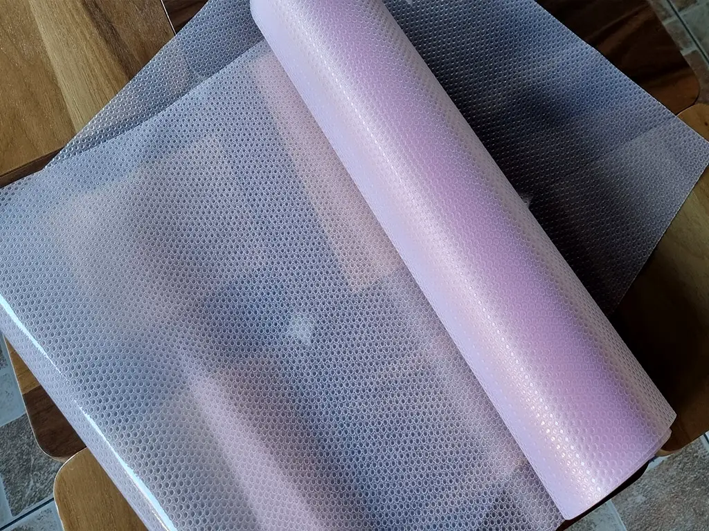 Folie protecţie sertar, EVA roz, material impermeabil, rolă de 45x200 cm 